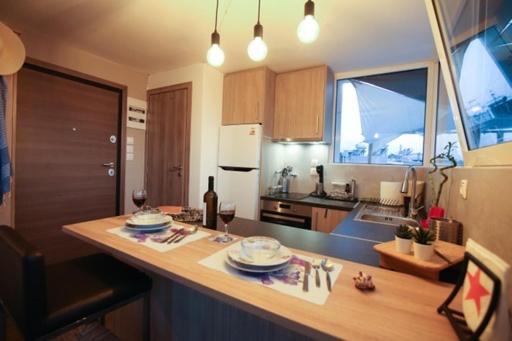 Square's View Agia Paraskevi Apartment